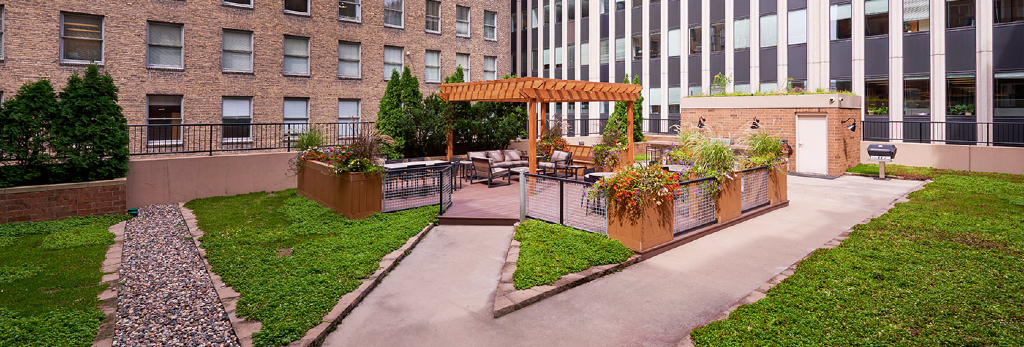 outdoor plaza at the metro apartments